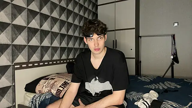 merycouple online show from 04/13/26, 09:19