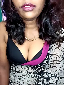 Snapshot of Tamil_kavinila chatting on 10/16/25, 06:10 Tamil kavinila online show from 10/16/25, 06:10