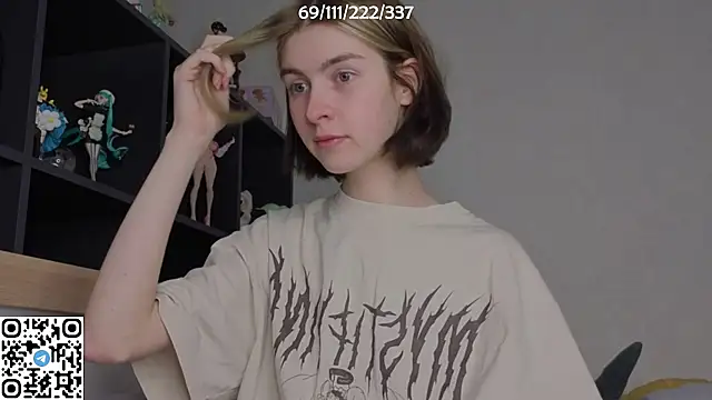 Snapshot of bertamimi chatting on 10/13/25, 06:53 bertamimi online show from 10/13/25, 06:53