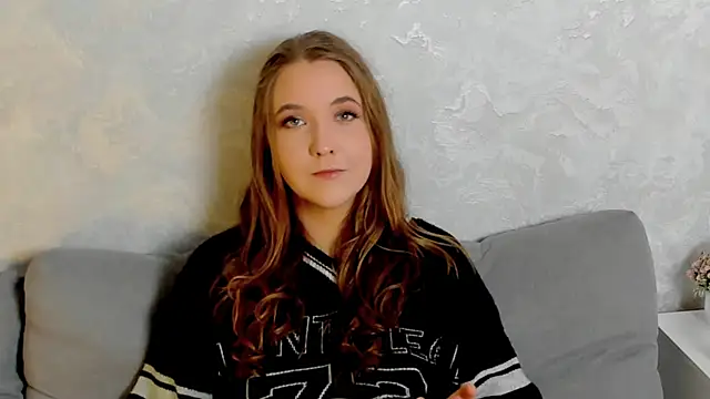 Snapshot of EiraWise chatting on 12/03/25, 09:47 EiraWise online show from 12/03/25, 09:47