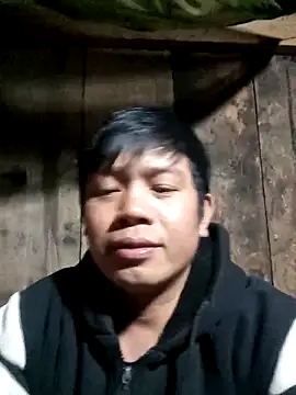 DungLuongg online show from 12/22/25, 02:28