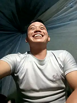 Snapshot of DungLuongg chatting on 09/26/25, 01:07 DungLuongg online show from 09/26/25, 01:07