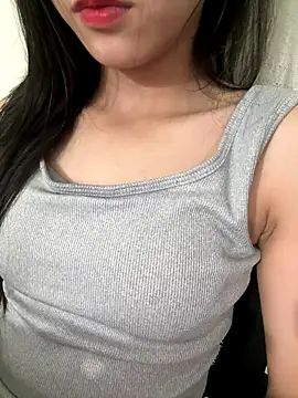 Snapshot of Desi_sara chatting on 09/20/25, 02:55 Desi sara online show from 09/20/25, 02:55