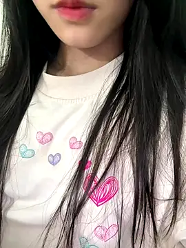 Snapshot of Desi_sara chatting on 09/15/25, 04:13 Desi sara online show from 09/15/25, 04:13