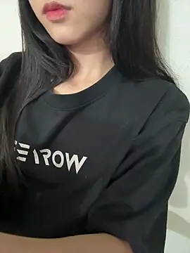 Snapshot of Desi_sara chatting on 10/04/25, 03:13 Desi sara online show from 10/04/25, 03:13