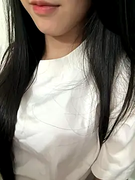 Snapshot of Desi_sara chatting on 10/04/25, 02:57 Desi sara online show from 10/04/25, 02:57