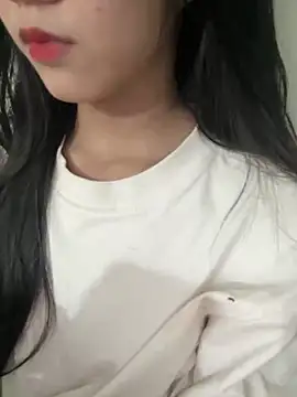 Snapshot of Desi_sara chatting on 10/15/25, 02:14 Desi sara online show from 10/15/25, 02:14
