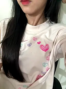 Snapshot of Desi_sara chatting on 09/14/25, 10:04 Desi sara online show from 09/14/25, 10:04