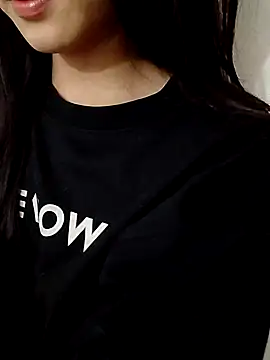 Desi sara online show from 10/31/25, 02:24