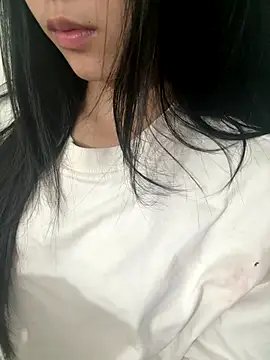 Snapshot of Desi_sara chatting on 10/10/25, 03:29 Desi sara online show from 10/10/25, 03:29