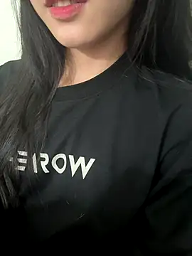 Snapshot of Desi_sara chatting on 09/26/25, 03:52 Desi sara online show from 09/26/25, 03:52