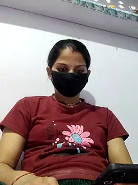 poojam93 online show from 10/31/25, 04:25