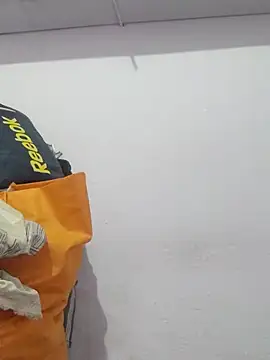 poojam93 online show from 10/29/25, 02:10