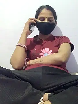 poojam93 online show from 10/17/25, 01:46