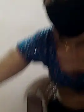 poojam93 online show from 12/17/25, 03:44