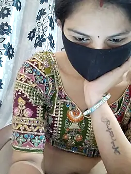 poojam93 online show from 04/09/26, 01:51