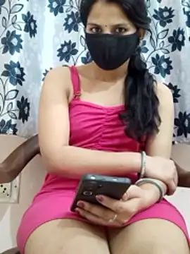 poojam93 online show from 04/07/26, 04:20