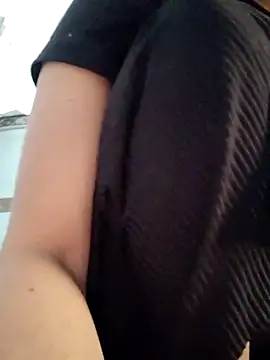 poojam93 online show from 12/02/25, 02:34