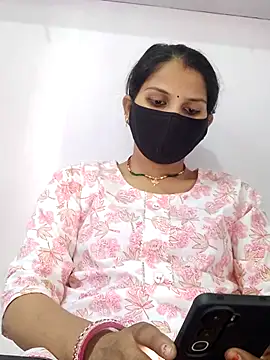 poojam93 online show from 10/07/25, 08:59