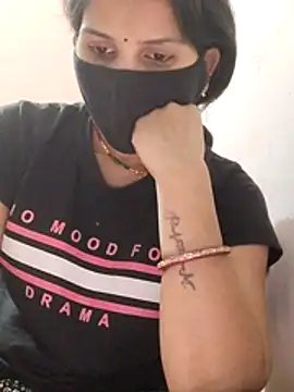 poojam93 online show from 02/09/26, 06:00