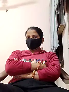 poojam93 online show from 12/15/25, 03:29