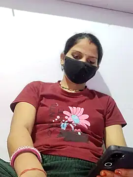 poojam93 online show from 10/27/25, 02:18