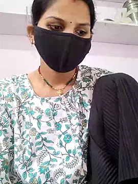 poojam93 online show from 10/09/25, 02:56