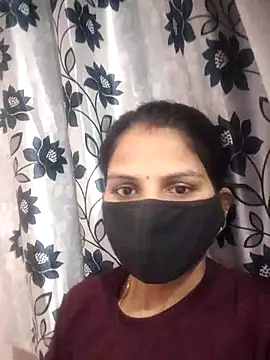 Snapshot of poojam93 chatting on 05/01/26, 04:17 poojam93 online show from 05/01/26, 04:17