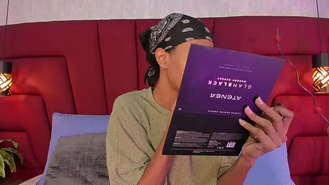 Johan gz  online show from 10/31/25, 12:02