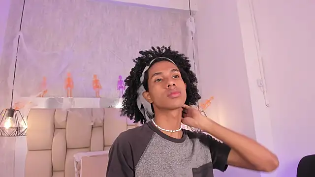 Johan gz  online show from 10/28/25, 11:42