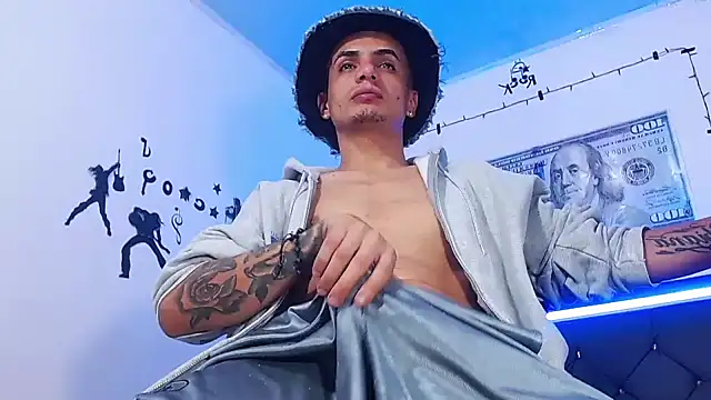 Snapshot of pitersonntt chatting on 11/24/25, 02:00 pitersonntt online show from 11/24/25, 02:00