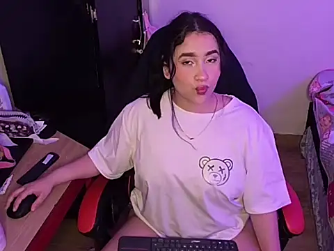 ChloeSnoww online show from 09/27/25, 03:23