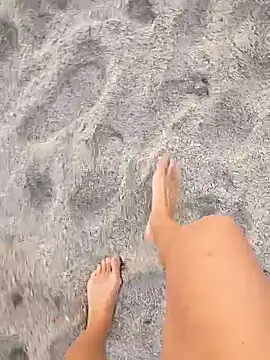 sarahkat86 online show from 11/05/25, 12:19