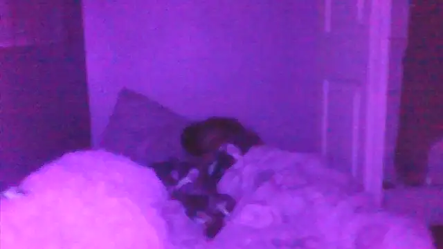 sarahkat86 online show from 10/26/25, 07:20