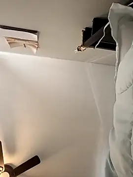 sarahkat86 online show from 03/23/26, 12:16