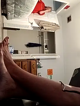 sarahkat86 online show from 04/10/26, 11:50