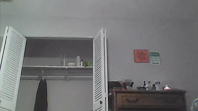 sarahkat86 online show from 05/03/26, 11:19