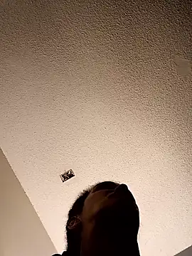 sarahkat86 online show from 11/22/25, 02:43