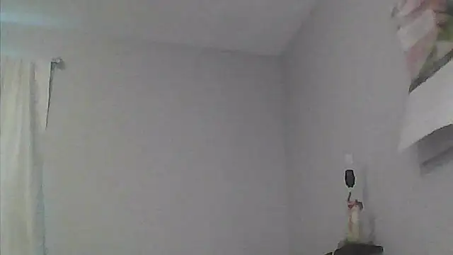 sarahkat86 online show from 04/05/26, 11:11