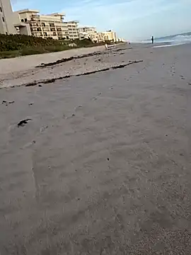 sarahkat86 online show from 11/06/25, 12:31