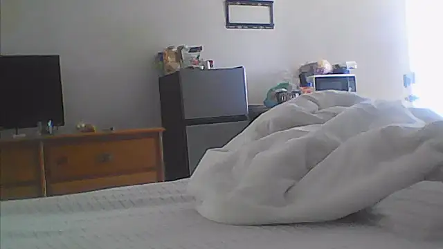 sarahkat86 online show from 09/26/25, 02:24