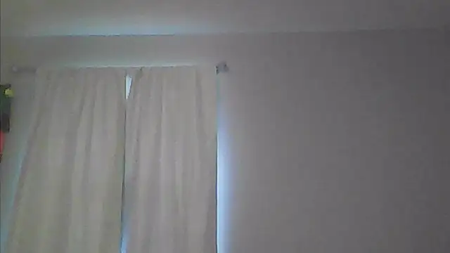 sarahkat86 online show from 05/05/26, 11:19