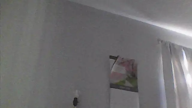 sarahkat86 online show from 04/14/26, 09:53