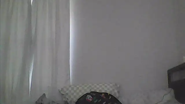 sarahkat86 online show from 05/04/26, 12:19