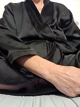 Snapshot of lucamila2903 chatting on 10/31/25, 10:05 lucamila2903 online show from 10/31/25, 10:05