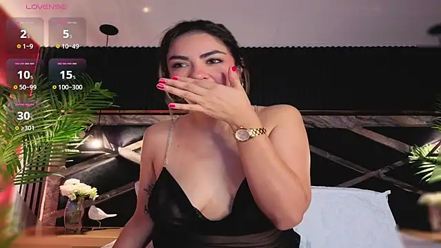 Snapshot of CristalHeart_ chatting on 11/14/25, 12:31 CristalHeart online show from 11/14/25, 12:31