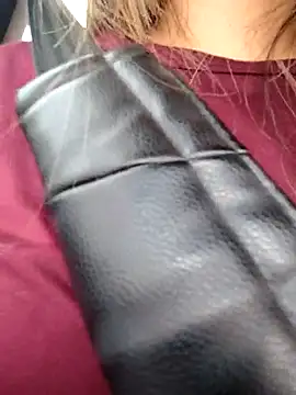 Snapshot of CristalHeart_ chatting on 12/05/25, 07:23 CristalHeart online show from 12/05/25, 07:23