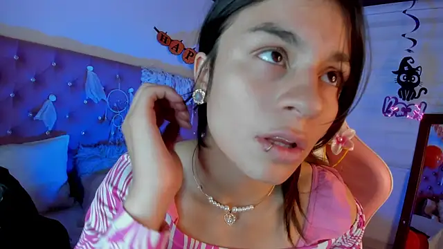 Snapshot of Jade_rey_ chatting on 10/17/25, 07:26 Jade rey online show from 10/17/25, 07:26