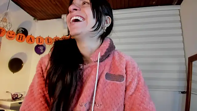 Jade rey  online show from 10/31/25, 03:14