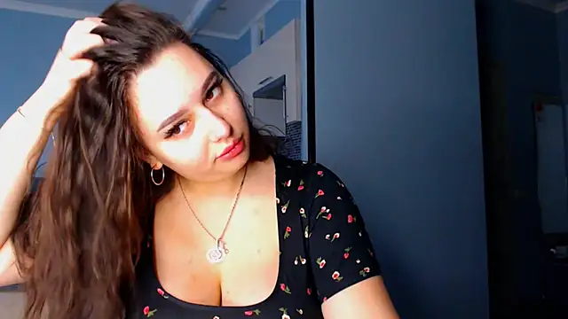 NikiWhite online show from 10/16/25, 10:23